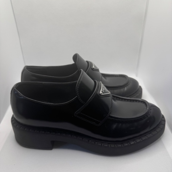 PRADA LEATHER TRIANGLE LOGO LOAFERS BLACK- SIZE 36 - Picture 4 of 6